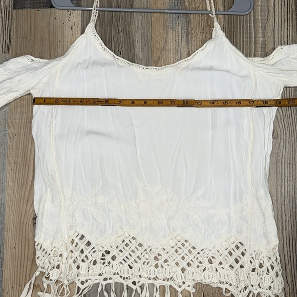 Crocheted fringe boho top - Picture 5 of 5